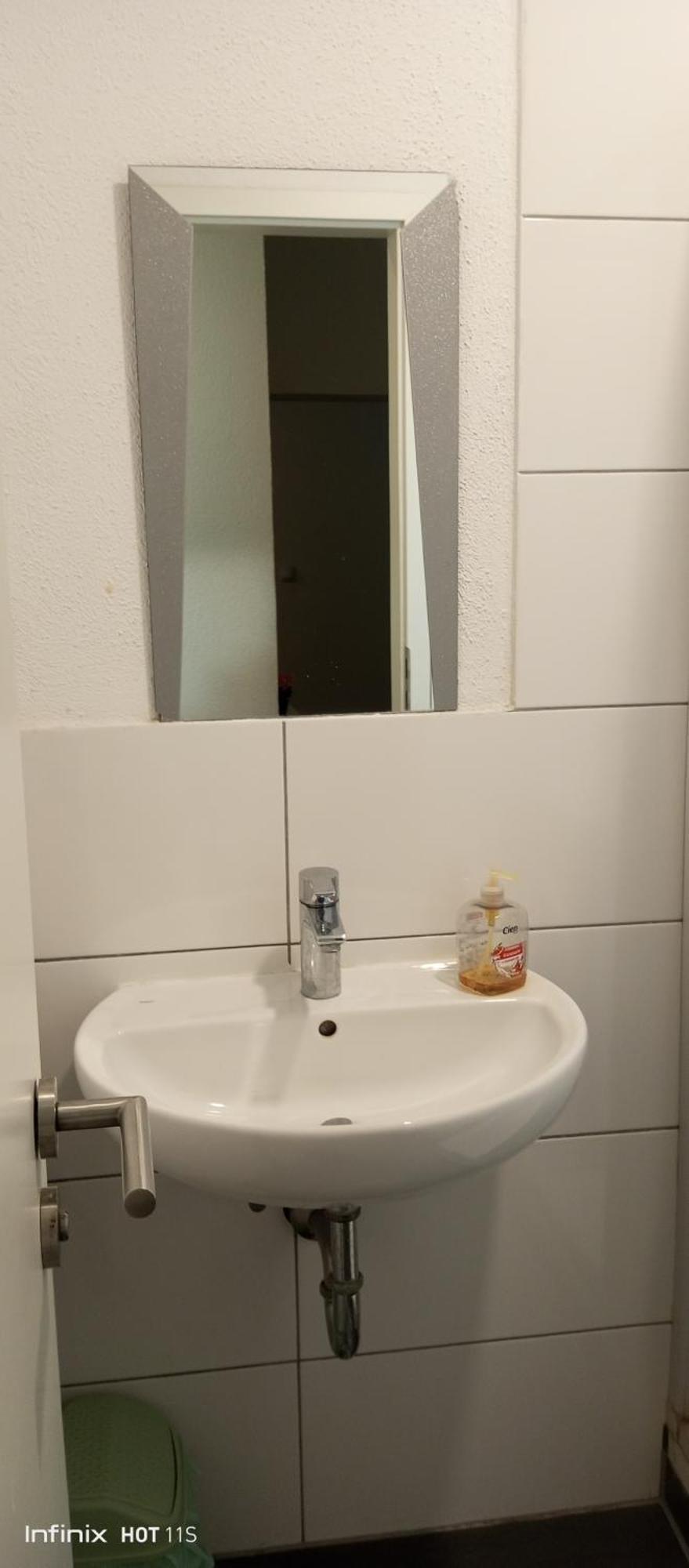 Gemuetliches Lisa Zimmer Mit Gemeinschaftskueche Heilbronn Zentrum Esterno foto