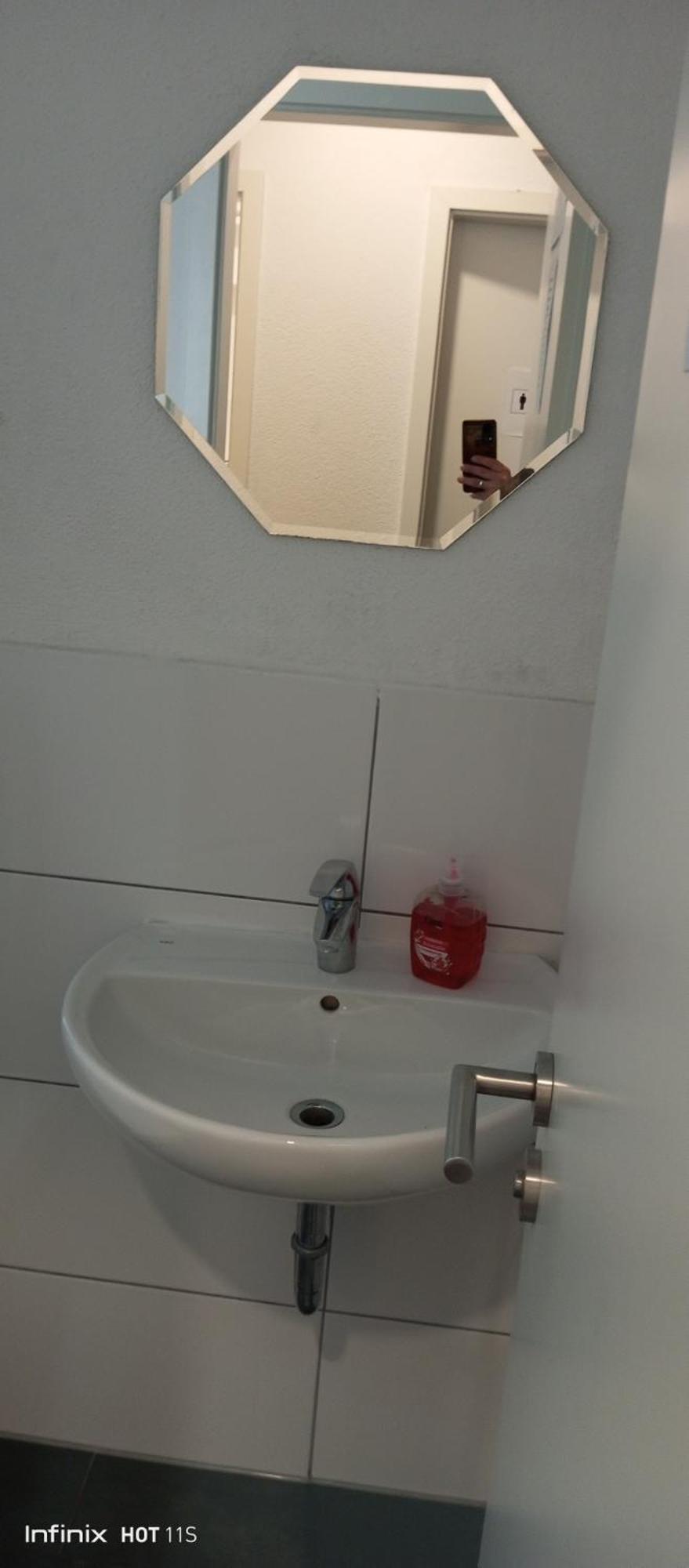 Gemuetliches Lisa Zimmer Mit Gemeinschaftskueche Heilbronn Zentrum Esterno foto
